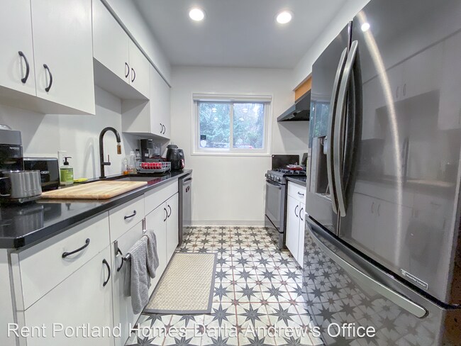 Building Photo - 2 br, 1 bath House - 9100 SW 23rd Dr