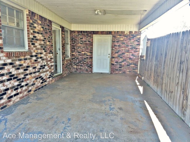 Building Photo - 3 br, 2 bath House - 9220 Danville Rd