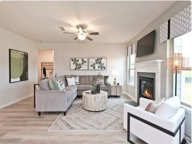 Living Room - 446 Ravine Dr
