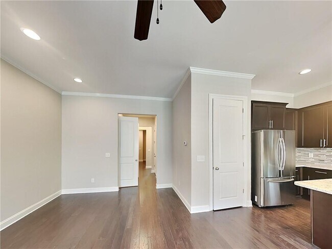 Foto del edificio - 895 Proctor Ranch Dr