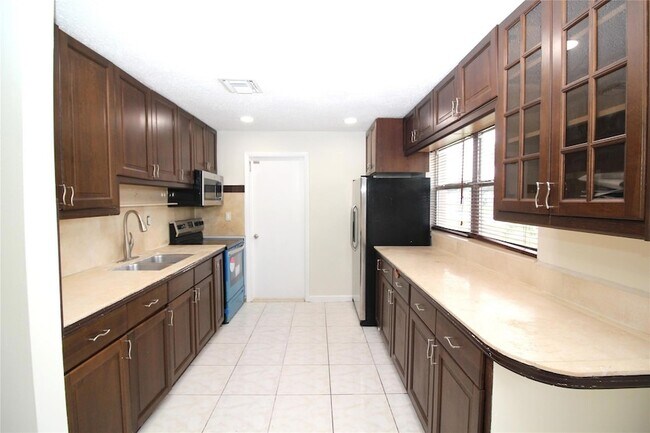 Foto del edificio - 3910 SW 61st Ave