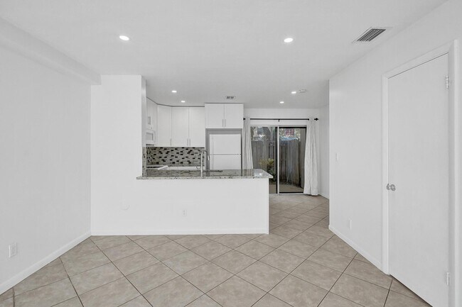 Foto del edificio - 2884 S Cambridge Ln