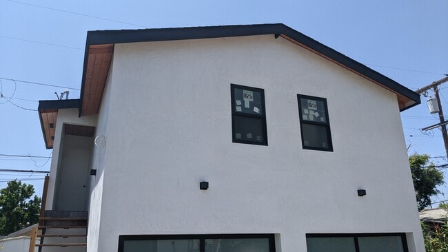 Building Photo - 4125 Mildred Ave