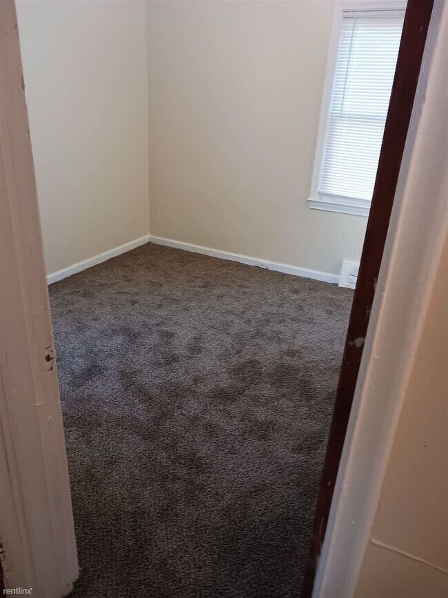 Building Photo - 2 br, 1 bath House - 12995 Greenview