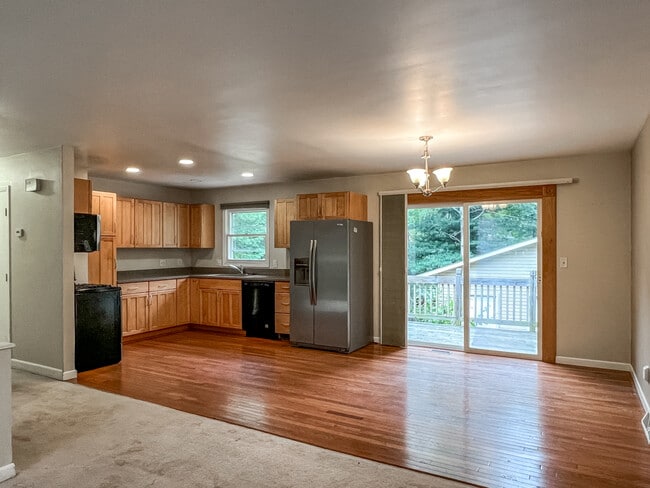 Building Photo - 1411 West Ave