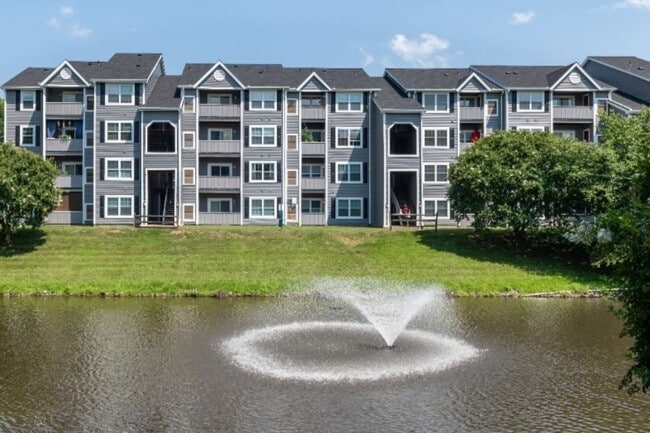 Building Photo - Lakewood Apartments