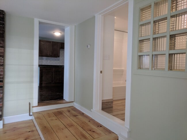 Building Photo - 75 Green Street