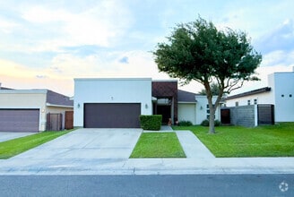 Building Photo - 4014 Shahram Dr