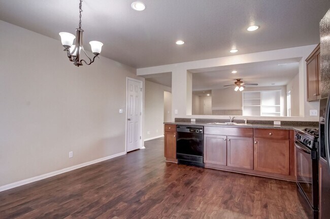 Building Photo - 3 Bedroom single family home in Denver