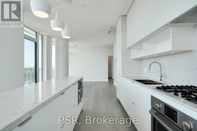 Building Photo - 5-3405 Soudan Ave