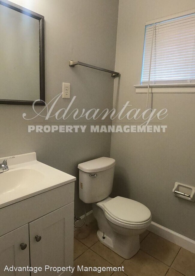 Foto del edificio - 2 br, 1.5 bath House - 3123 Monterrey Sq.