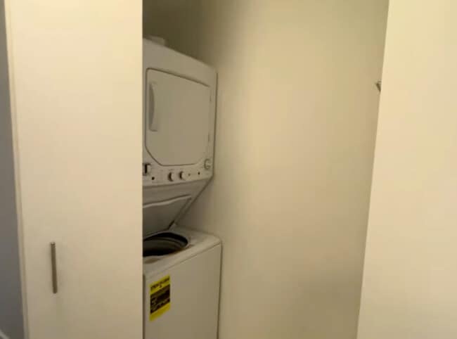 Building Photo - 10 W Erie St