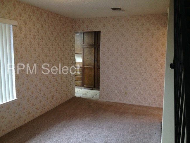 Foto del edificio - 256 Sunnyside Ct
