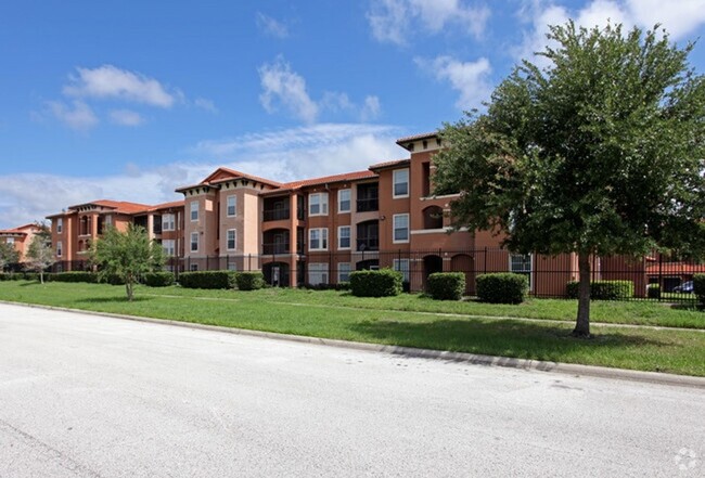 Building Photo - BEAUTIFUL 2 BEDROOM 1 BATHROOM CONDO FOR R...