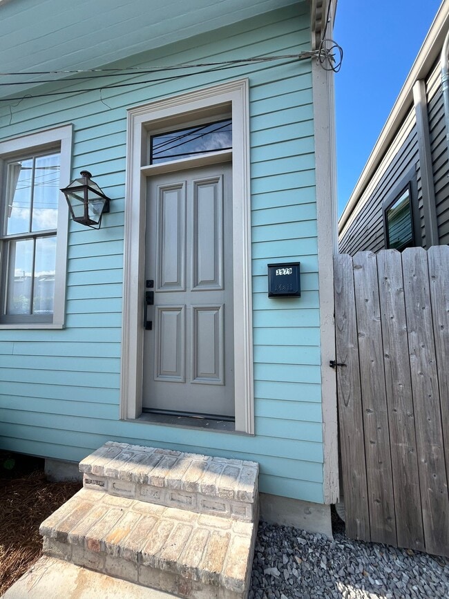 Photo - 3979 S Front St House