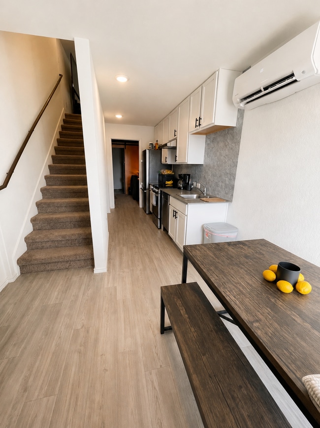 Building Photo - 7148 Elm Cv