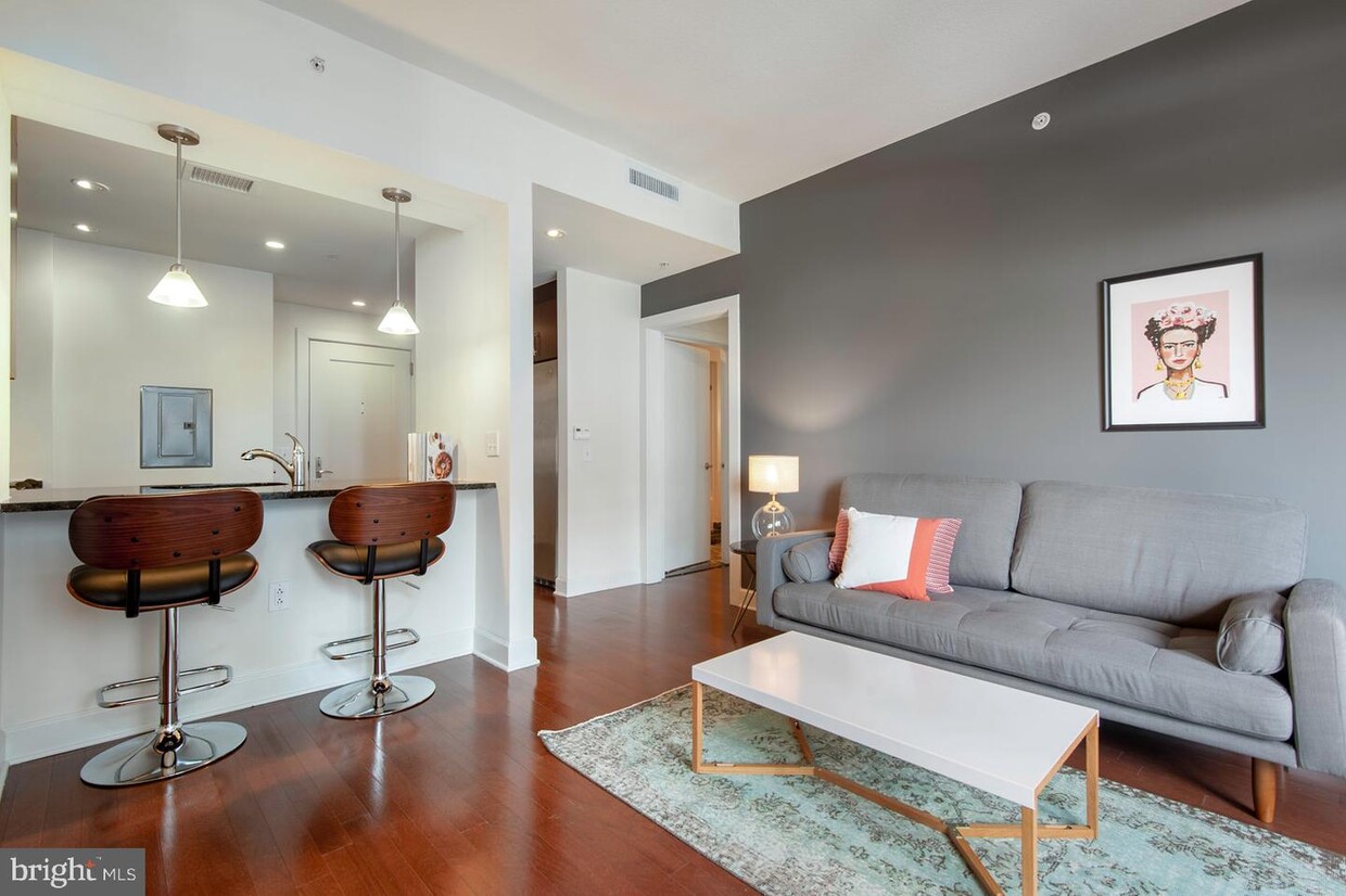 Foto principal - 401 Massachusetts Ave NW