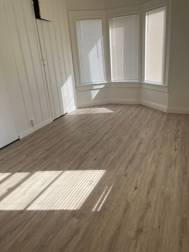 Foto del edificio - 317 N L St