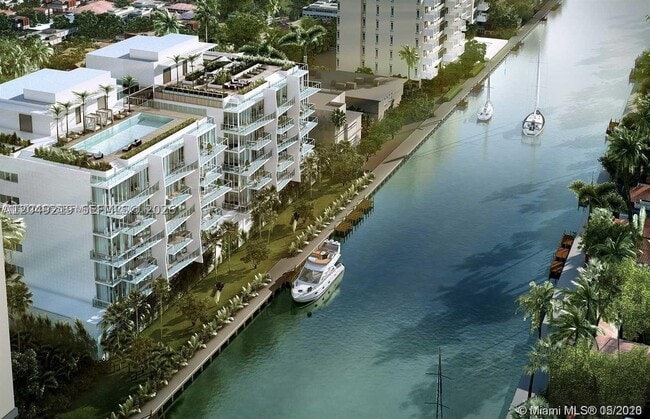 Building Photo - 9940 W Bay Harbor Dr