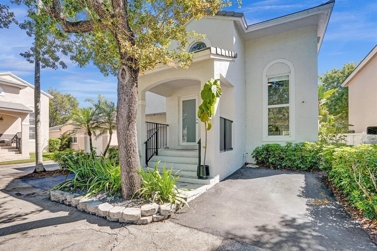 Photo - 9841 NW 9th Court Ct