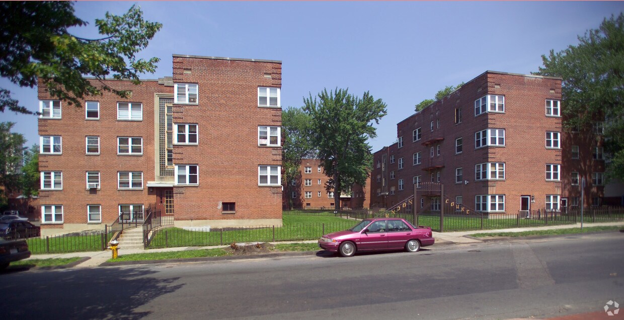 Foto del edificio - Maple Commons Apartments