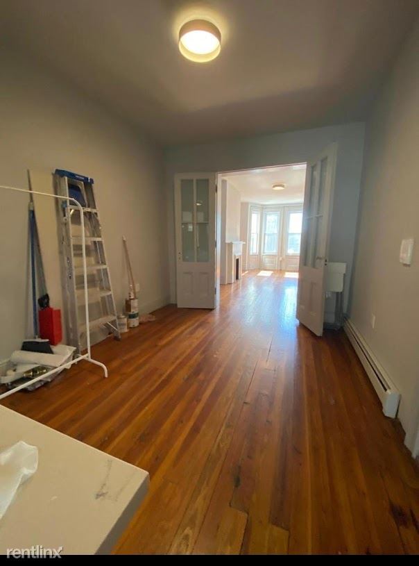 Building Photo - 1 br, 1 bath Apartment - 57 Monitor St