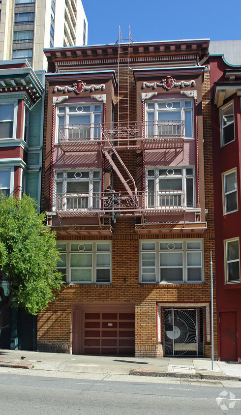Building Photo - 1050 Pine St