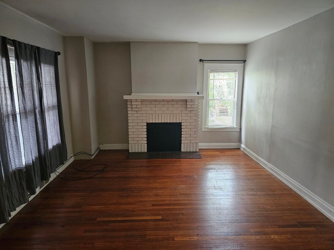 915 Indiana Ave Unit 1, Monaca, PA 15061 Apartments in Monaca, PA