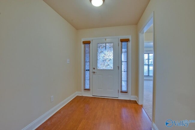 Building Photo - 126 Forest Glade Dr