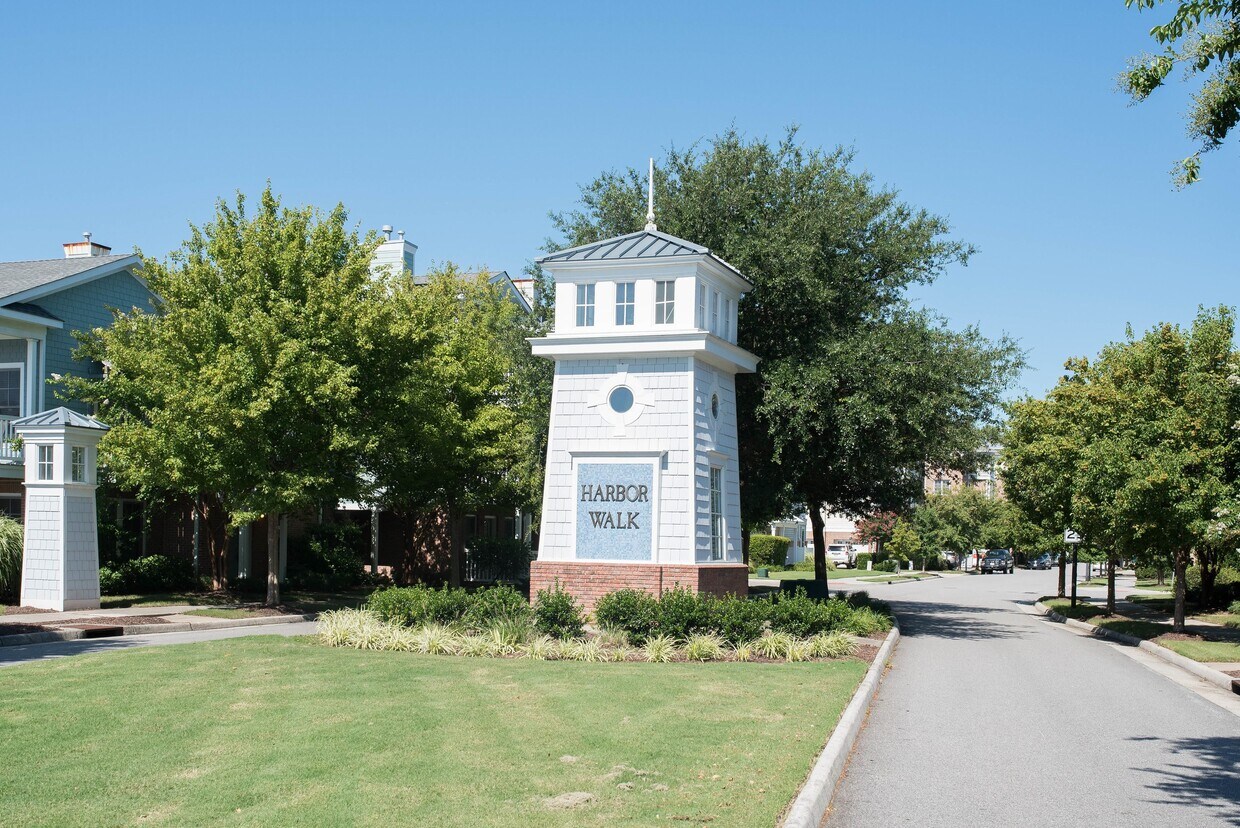 Harbor Walk Entrance - 4082 Lighthouse Cove