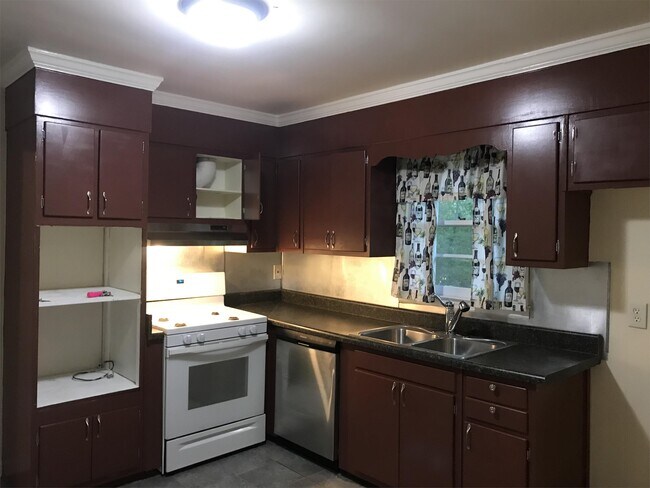 Foto del edificio - 1319 Greenview Dr