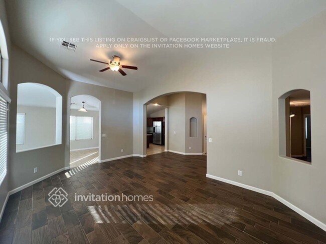 Foto del edificio - 34382 N Richardson Dr