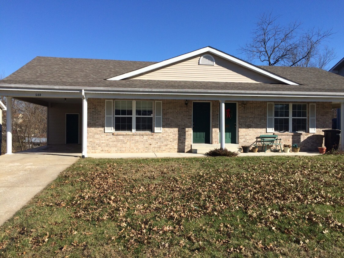 Primary Photo - 580 Trojan Dr