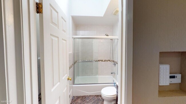 Foto del edificio - 1 br, 1 bath House - 407 Joost Ave Private...