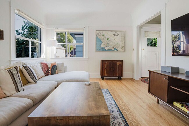 Building Photo - 3791 Latimer Pl