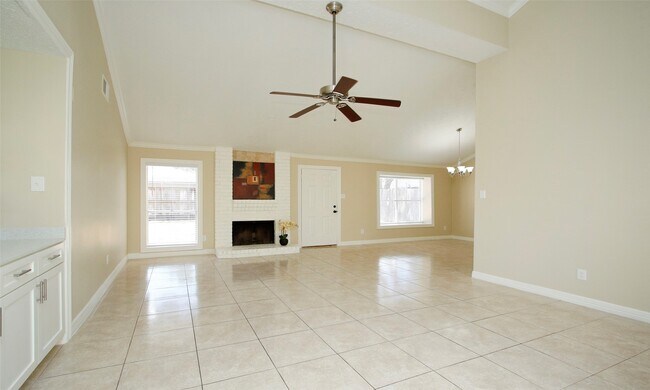 Building Photo - 6940 Foxmont Ln