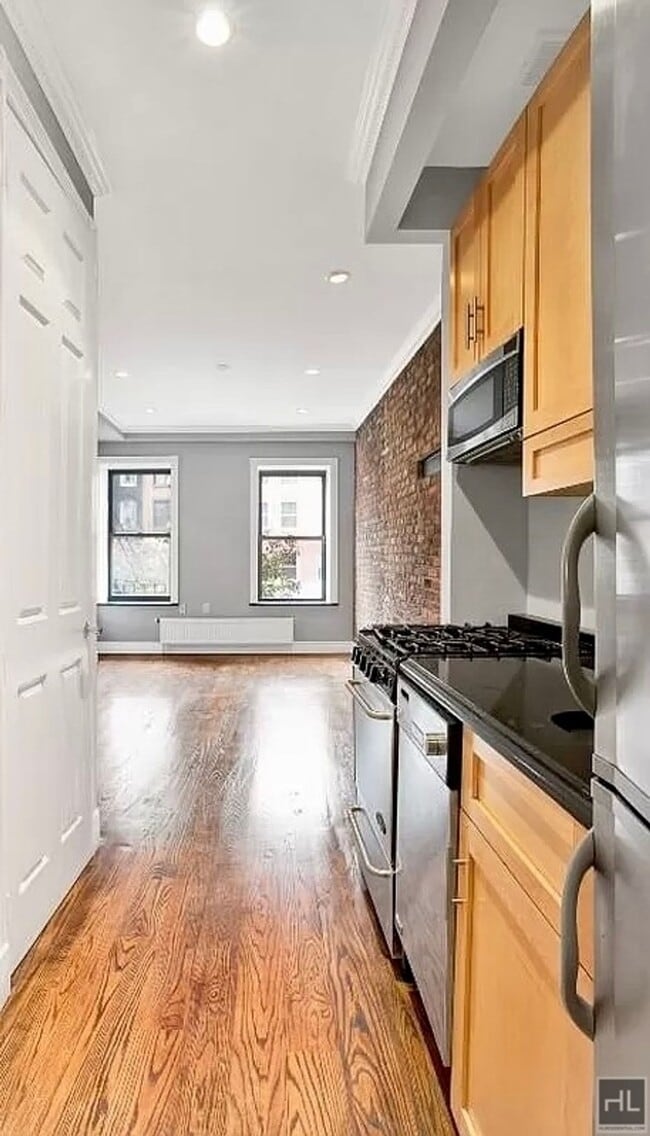 Foto del edificio - E 13TH ST.