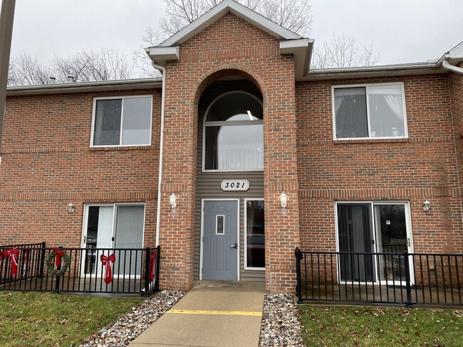 Photo - 3021 Birch Row Dr Apartment