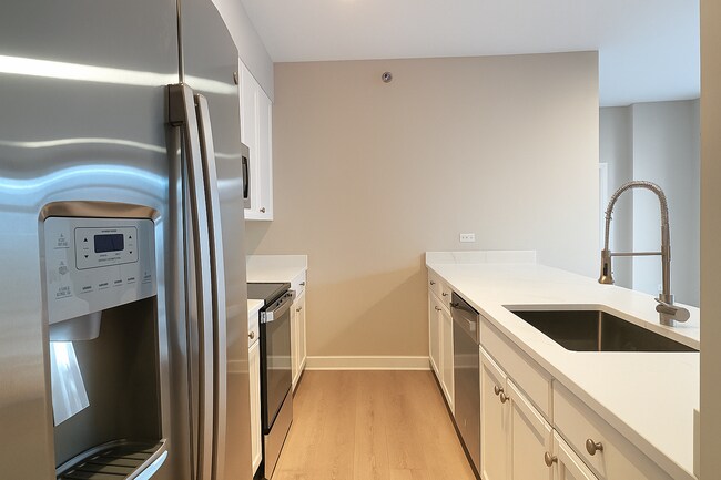 Foto del edificio - 1335 S Prairie Ave