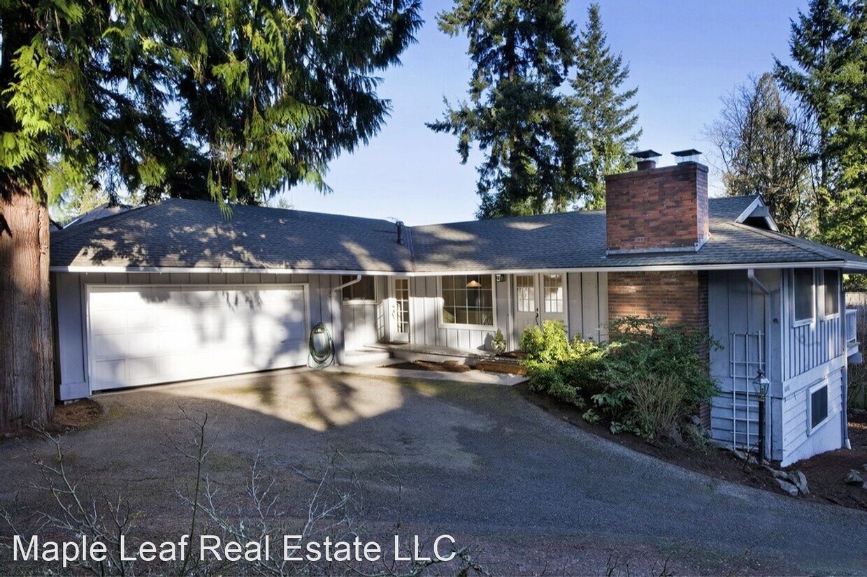 5 br, 2.5 bath House 16701 SE 23rd Place House for Rent in Bellevue