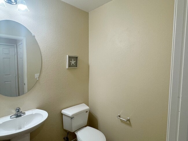 Building Photo - 8305 Golden Amber St