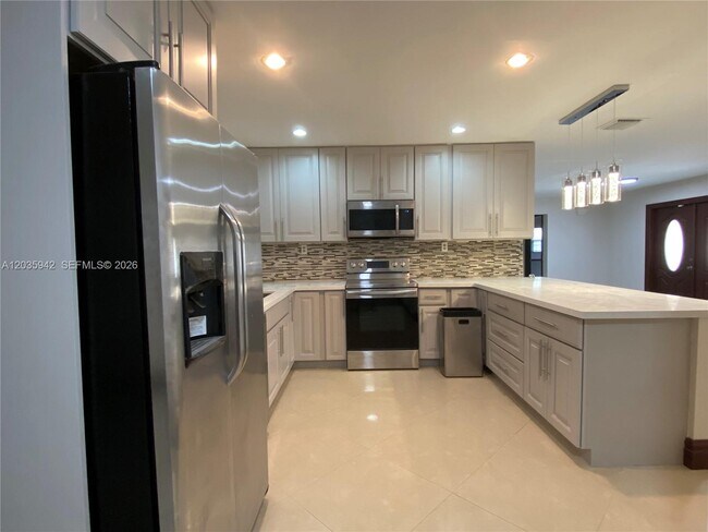 Foto del edificio - 490 Bonaventure Blvd