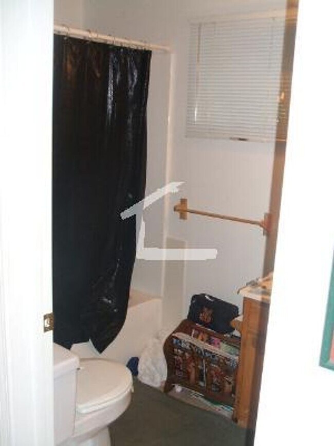 Building Photo - Allston 4 bed 2 bath $3,200!