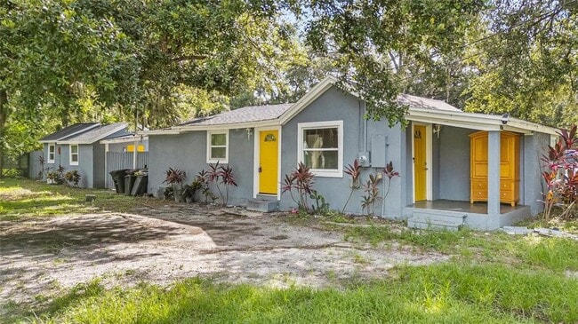 Building Photo - 906 Celery Ave