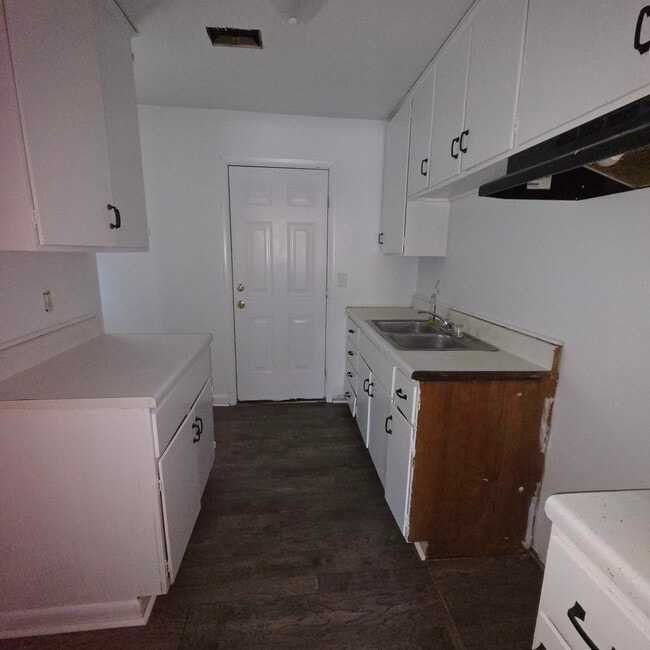 Building Photo - 1603 Apple Valley Dr