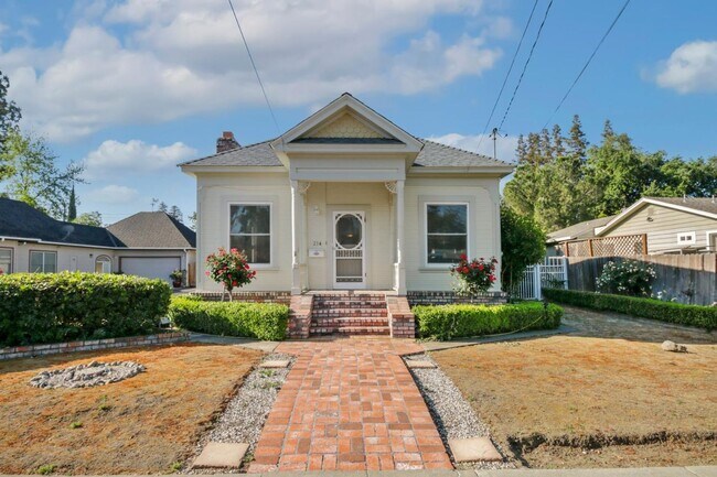 Building Photo - Pendegast House-ADU