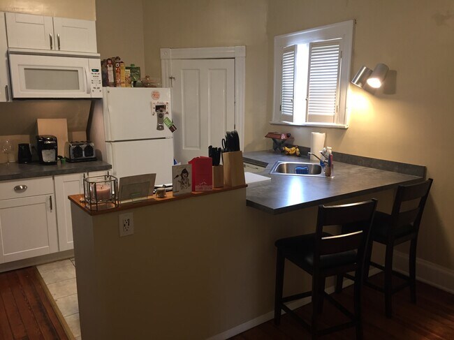 Foto del edificio - 531 Riddle Rd