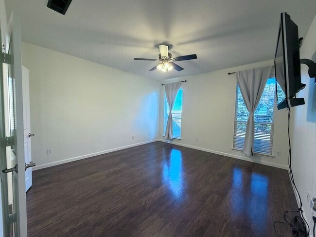 Building Photo - 3917 Old Richwood Ln