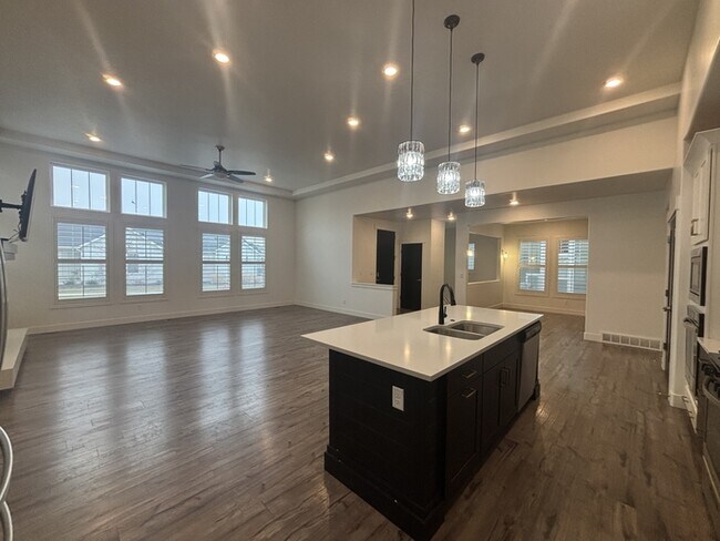 Foto del edificio - 6153 W Poplar View Dr