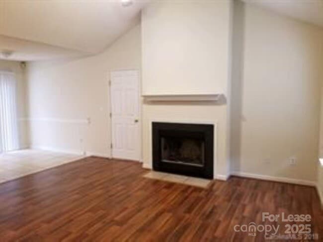 Building Photo - 437 Cedarcroft Dr